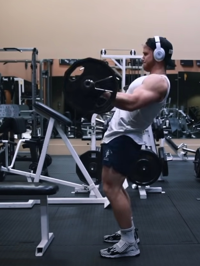 Barbell Curl Mistake